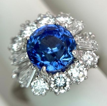 Anello da cocktail in oro bianco 18 carati, con za
