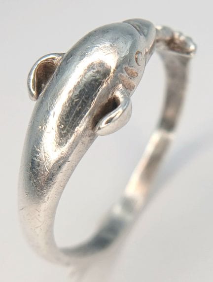 Ein hübscher Ring aus 925er Sterlingsilber mit Del