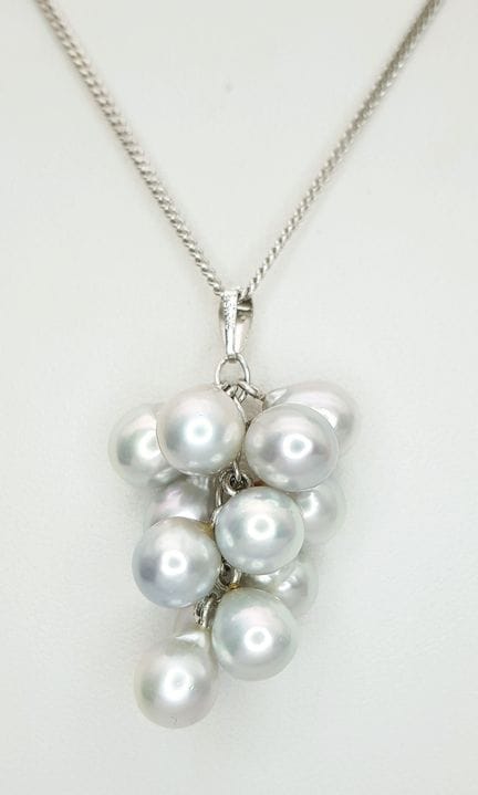 Collar con colgante de perlas de agua dulce en ton