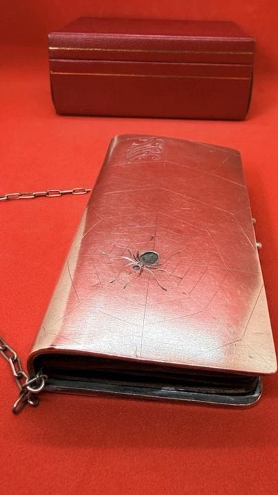 Antike russische Geldbörse aus dem 19. Jahrhundert