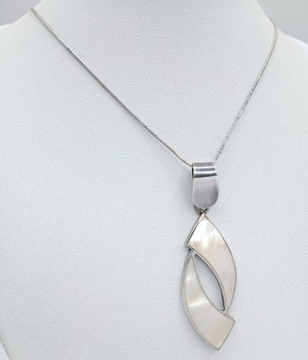 Collana in argento 925 con pendente astratto in ma