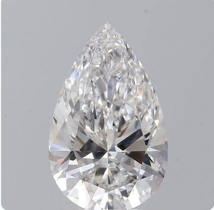 Un diamante cultivado en laboratorio en forma de p
