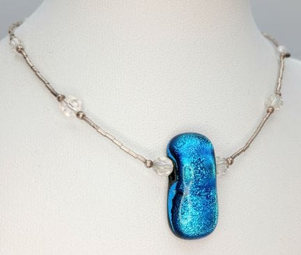Collier avec pendentif en argent 925, cristal et v