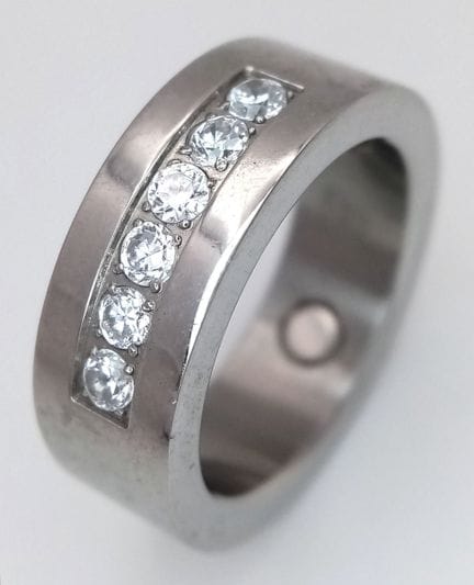 Ein Magnettherapie- oder Wellness-Ring, der spezie