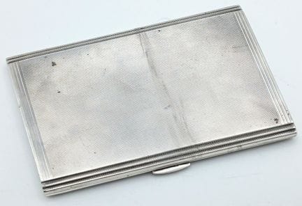 Ein Vintage-Zigarettenetui aus Silber. Punzierunge