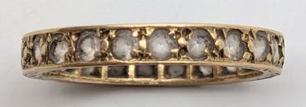 Bague éternité entièrement sertie de pierres CZ, e