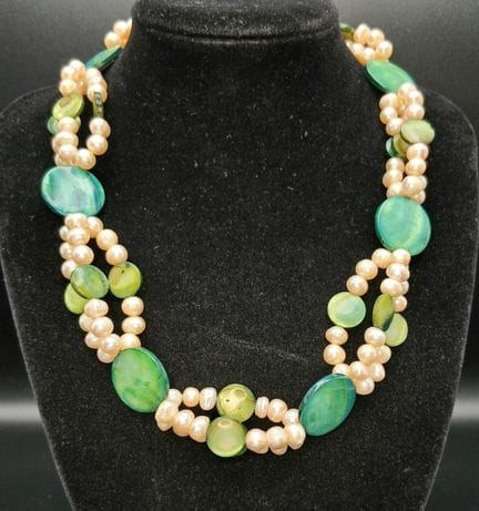 Un impresionante collar de perlas de agua dulce y 