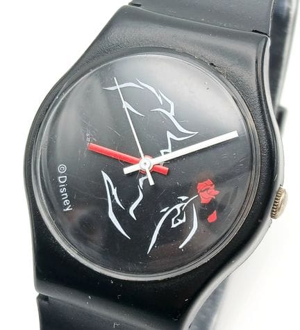 Eine Uhr von DISNEY, „Die Schöne und das Biest“, m
