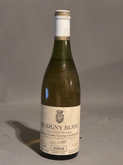 1 瓶 1992年份穆西尼白葡萄酒，乔治·德·沃格伯爵