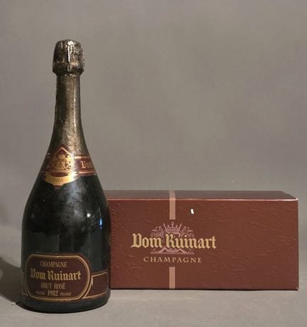 1 botella de Dom Ruinart de 1982. Caja