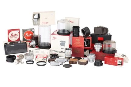 Eine umfangreiche Sammlung an Leica-Zubehör, darun