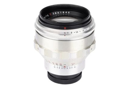 Ein Carl Zeiss Jena Biotar T f/1,5 75-mm-Objektiv,