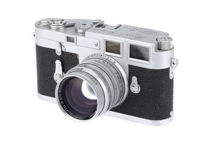 Un appareil photo à télémètre Leica M3 DS, 1956, c