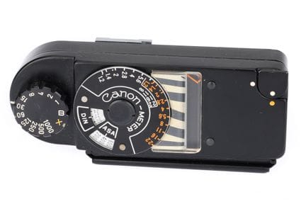 Ein schwarzer Canon-Entfernungsmesser mit Belichtu