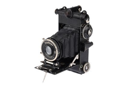Eine Voigtländer Prominent 6x9-Entfernungsmesserka