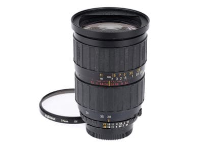 Ein P. Angenieux AF-Zoomobjektiv f/2,6, 28–70 mm, 