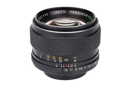 Ein Tomioka Yashinon DS-M f/1,2 55-mm-Objektiv, m4