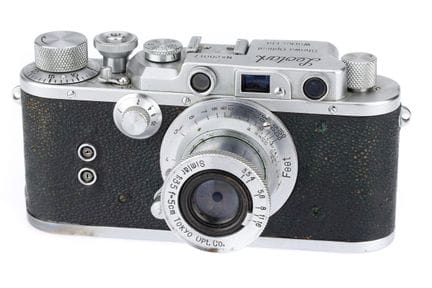 Eine Leotax S-Messsucherkamera, 1952, verchromt, S