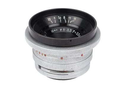 Ein Carl Zeiss Jena Herar f/3,5 35-mm-Objektiv, in