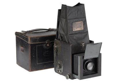 Eine Graflex-Spiegelreflexkamera vom Typ „Revolvin