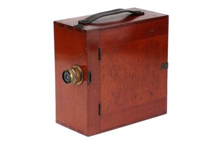 Eine Alfred-Darling-35-mm-Filmkamera mit Handkurbe