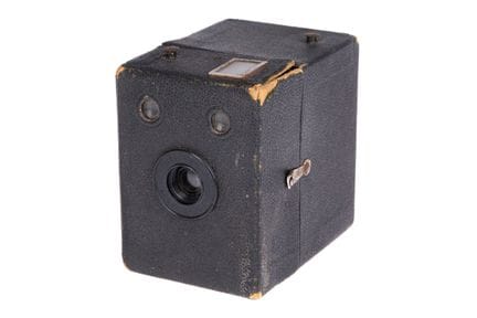 Eine Kodak Six-20 Brownie Minor Kamera, 1935, schw