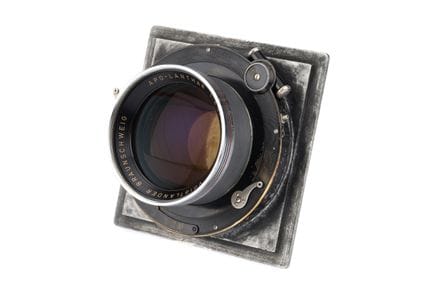 Ein Voigtländer APO-Lanthar f/4,5 300 mm Objektiv,
