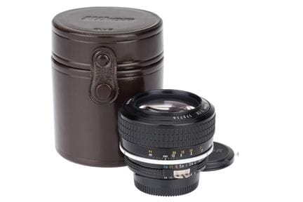 Ein Nikon Ai Noct-Nikkor f/1,2 58 mm-Objektiv, sch