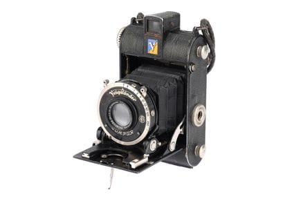 Eine Voigtländer Virtus-Kamera, 1933, schwarz, Ser