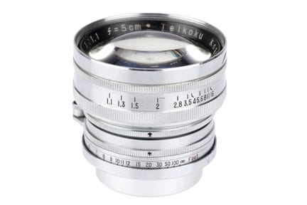 Ein Teikoku Kōgaku Zunow f/1,1 50-mm-Objektiv, Lei