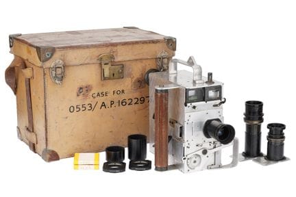 Eine Newman Sinclair Auto Kine Cine-Kamera, ab 192