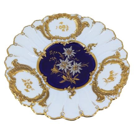 MEISSEN, EIN PORZELLANTELLER „PRUNKSCHALE“ MIT BLU