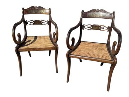 EIN PAAR REGENCY-SESSEL AUS DEM 19. JAHRHUNDERT AU