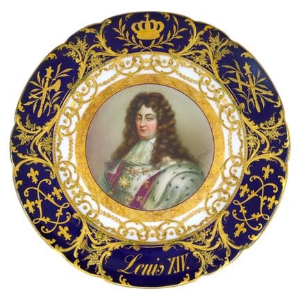 ROYAL WORCESTER, EINE PORZELLANTASSE MIT BLAUEM DR