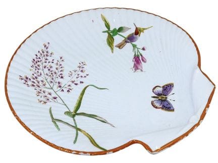 WEDGWOOD, EIN HANDBEMALTES TELLER „WREATHED SHELL“