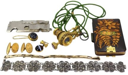 EIN FRANZÖSISCHES CHATELAINE-MONOKULAR-FERNGLAS AU
