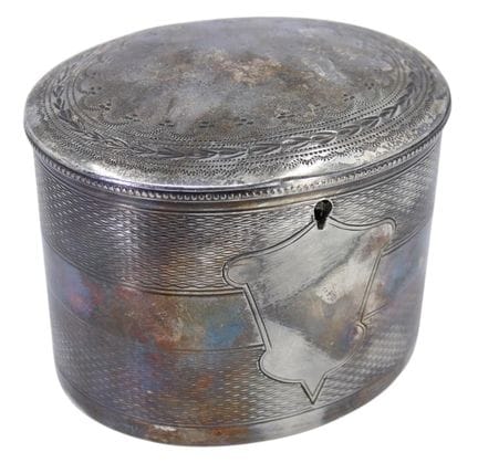 THOMAS WILKINSON, EINE SILBERFARBENE TEEDOSE „PELI