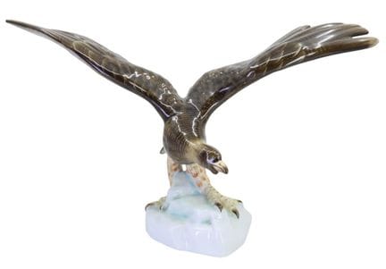 HEREND, UNGARN, EIN PORZELLAN-ADLER AUS DEM SPÄTEN
