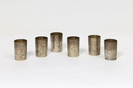 SIX GLASSES
Engraved silver
Hallmarks: 84 and a wo