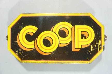 搪瓷牌
品牌：Coop
编号：T.P. GOS 99 493 195?
搪瓷厂：EMAILLERIE