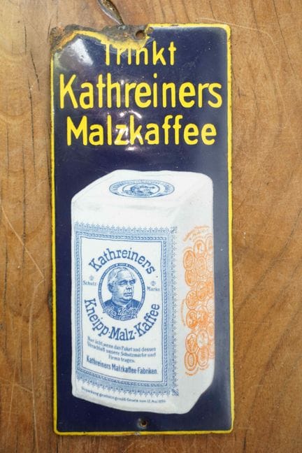 拱形搪瓷盘
品牌：Kathreiners Malzkaffee
价格：-
搪瓷厂：-
尺寸：高17×