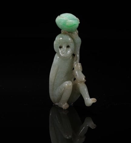 Monolithische Skulptur aus Celadon-Jadeit, China, 