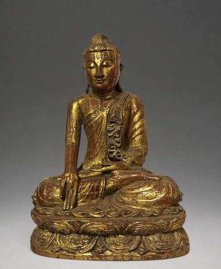 Großer Buddha – Geschnitztes, lackiertes und vergo