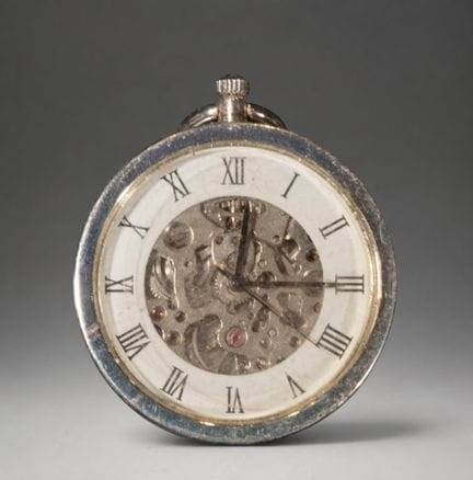 Taschenuhr mit offenem Zifferblatt und römischen Z