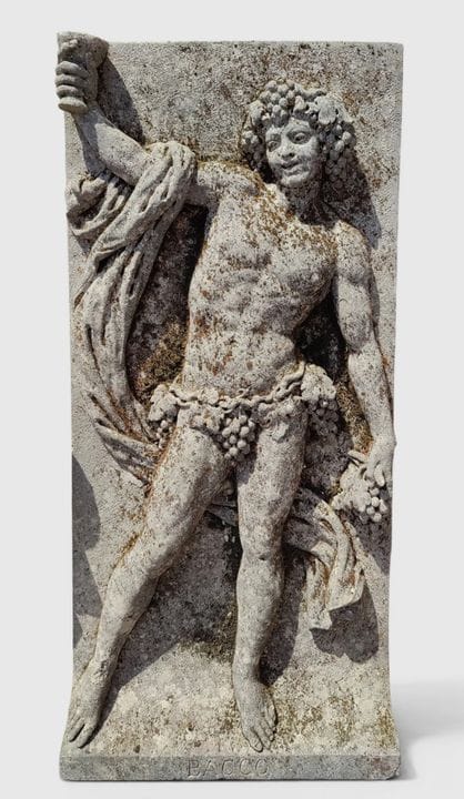 Spektakuläres Steinrelief aus Vicenza mit der Dars