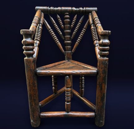 Großer mittelalterlicher Tudor-Stuhl oder Charles 