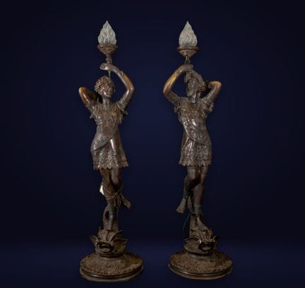 Paar monumentale Jugendstil-Fackelhalter aus patin
