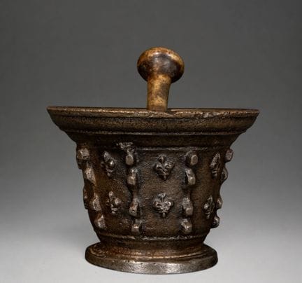 Mortier à nervures – XVIe siècle
Mortier en bronze