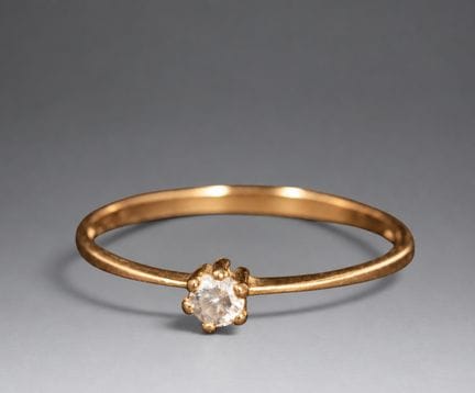 SOLITÄR MIT EINEM DIAMANTEN VON 0,20 CT UND 18 KAR