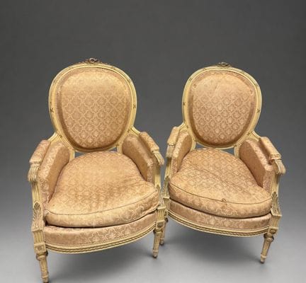 Exquisite pair of Louis XVI Armchairs, 19th C
100 